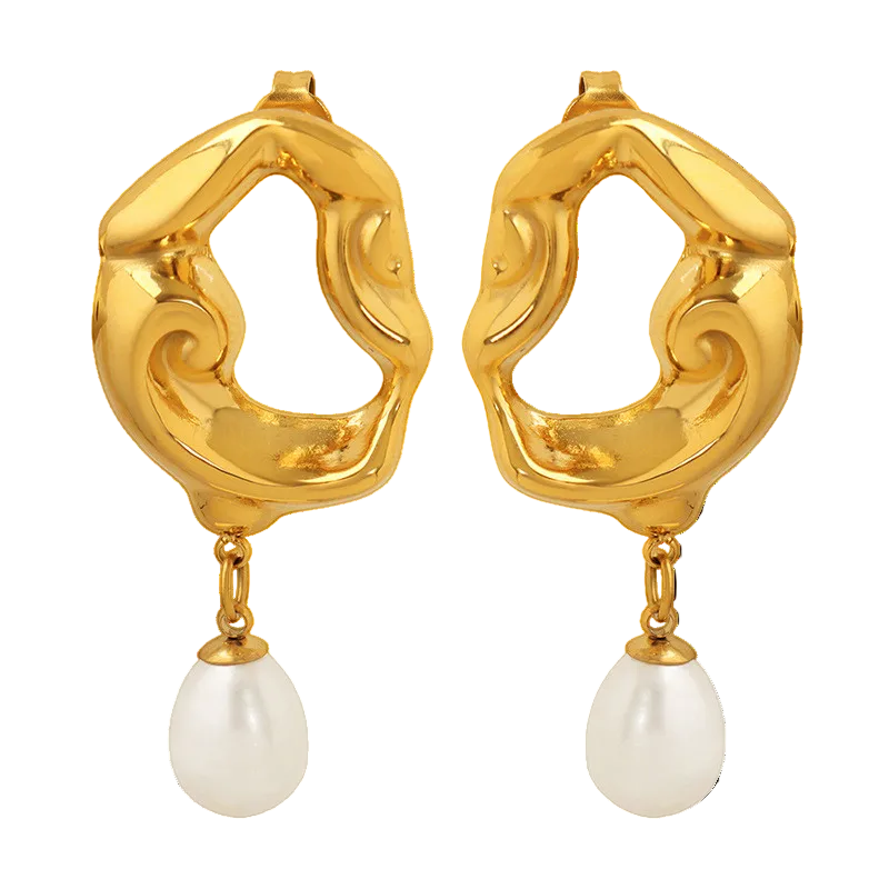 Artisan Pearl Drop earrings in 18K gold plated stainless steel