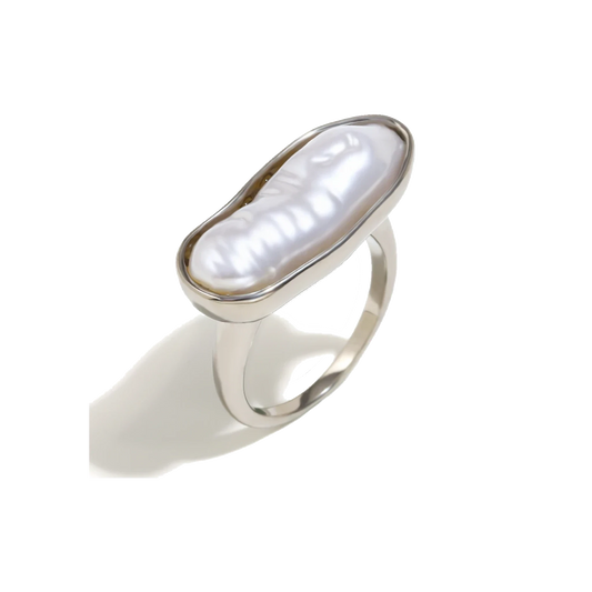 Biwa Pearl Ring in polished stainless steel