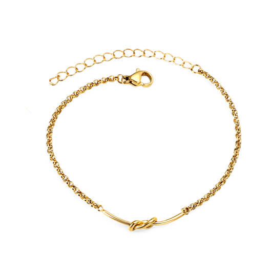 Dainty Knot Bracelet in 18K gold plated stainless steel