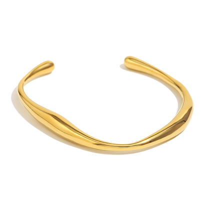 Polished Arc Cuff in 18K gold plated stainless steel